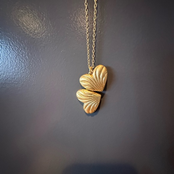 Madewell Carved Heart Locket Pendant Necklace in Vintage Gold - Picture 7 of 7